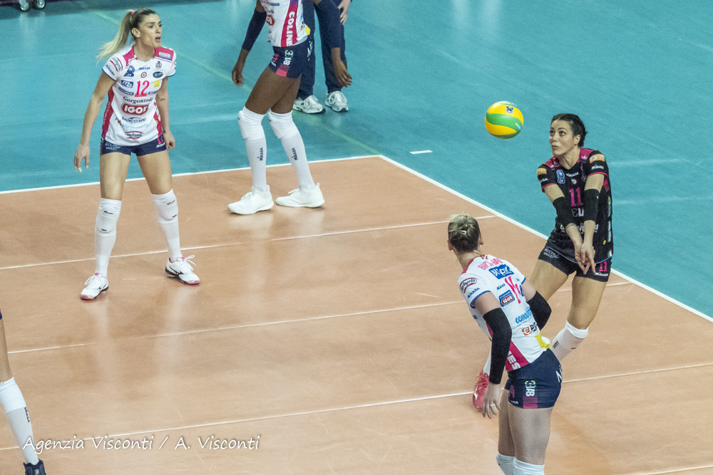 Igor Volley Novara in finale di Champions: superata al golden set Vikifbank Istanbul