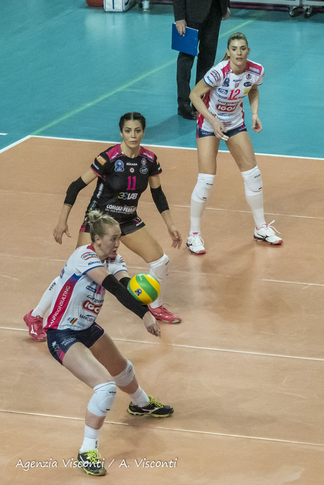 Igor Volley Novara in finale di Champions: superata al golden set Vikifbank Istanbul