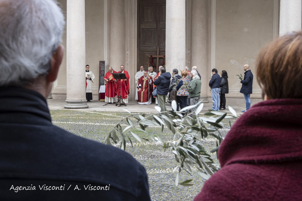 La Domenica delle Palme in Duomo a Novara con il Vescovo Franco Giulio Brambilla