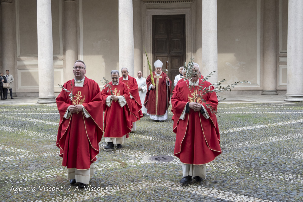 La Domenica delle Palme in Duomo a Novara con il Vescovo Franco Giulio Brambilla
