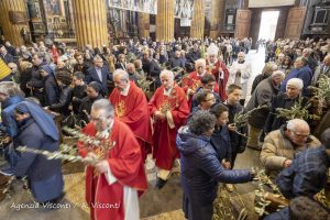 La Domenica delle Palme in Duomo a Novara con il Vescovo Franco Giulio Brambilla