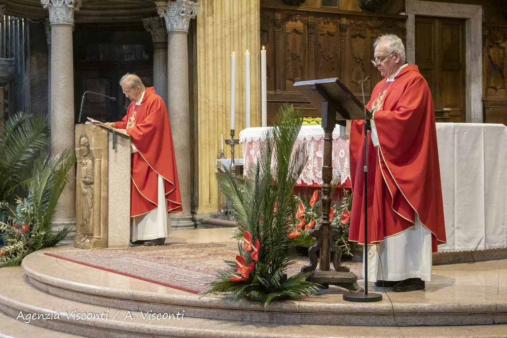 La Domenica delle Palme in Duomo a Novara con il Vescovo Franco Giulio Brambilla