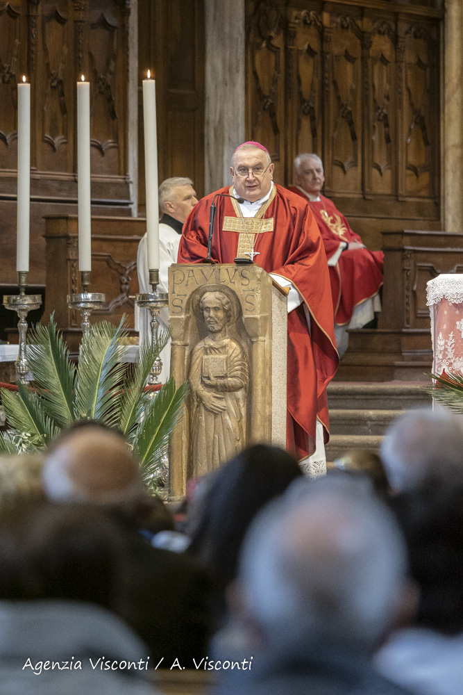 La Domenica delle Palme in Duomo a Novara con il Vescovo Franco Giulio Brambilla