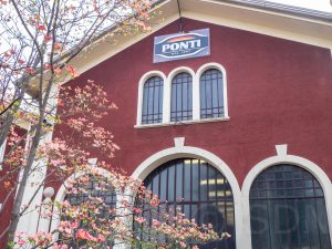 La sede storica di Ponti, era stata sede della cantina sociale di Sizzano