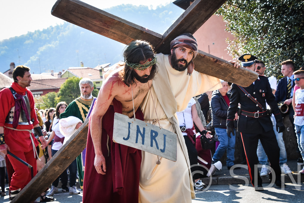 In  migliaia per il Venerdì Santo di Romagnano Sesia