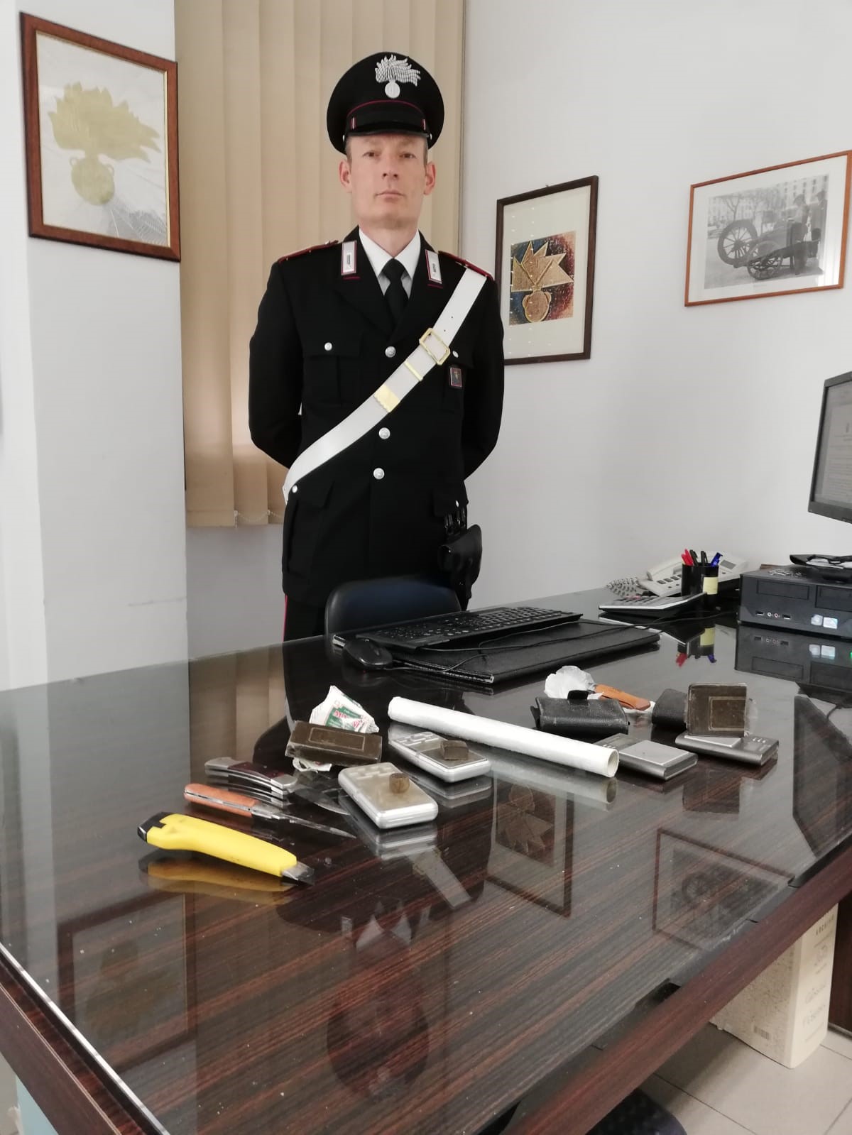 Borgosesia: un arresto ed una denuncia per detenzione di stupefacenti ai fini di spaccio
