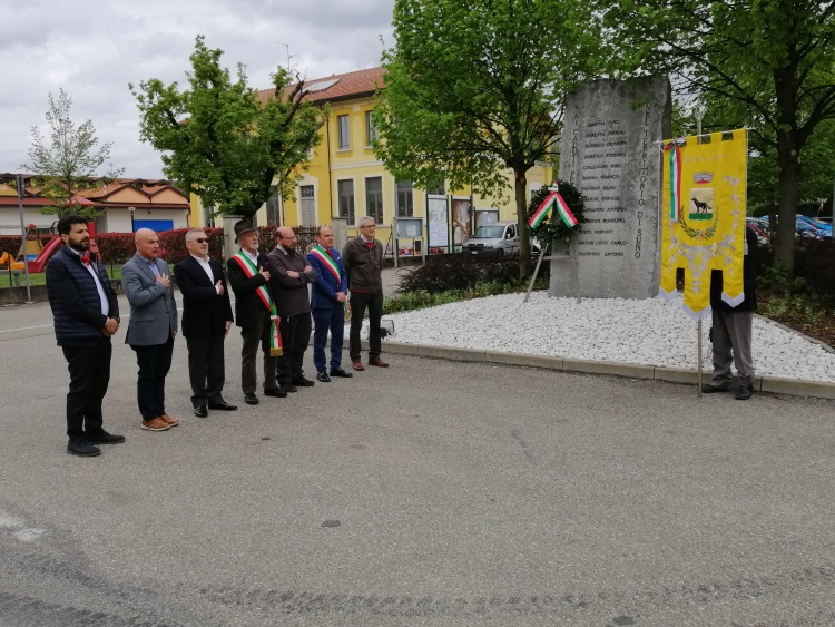 IL XXV Aprile a Suno e Cressa con temi e disegni degli studenti delle Medie