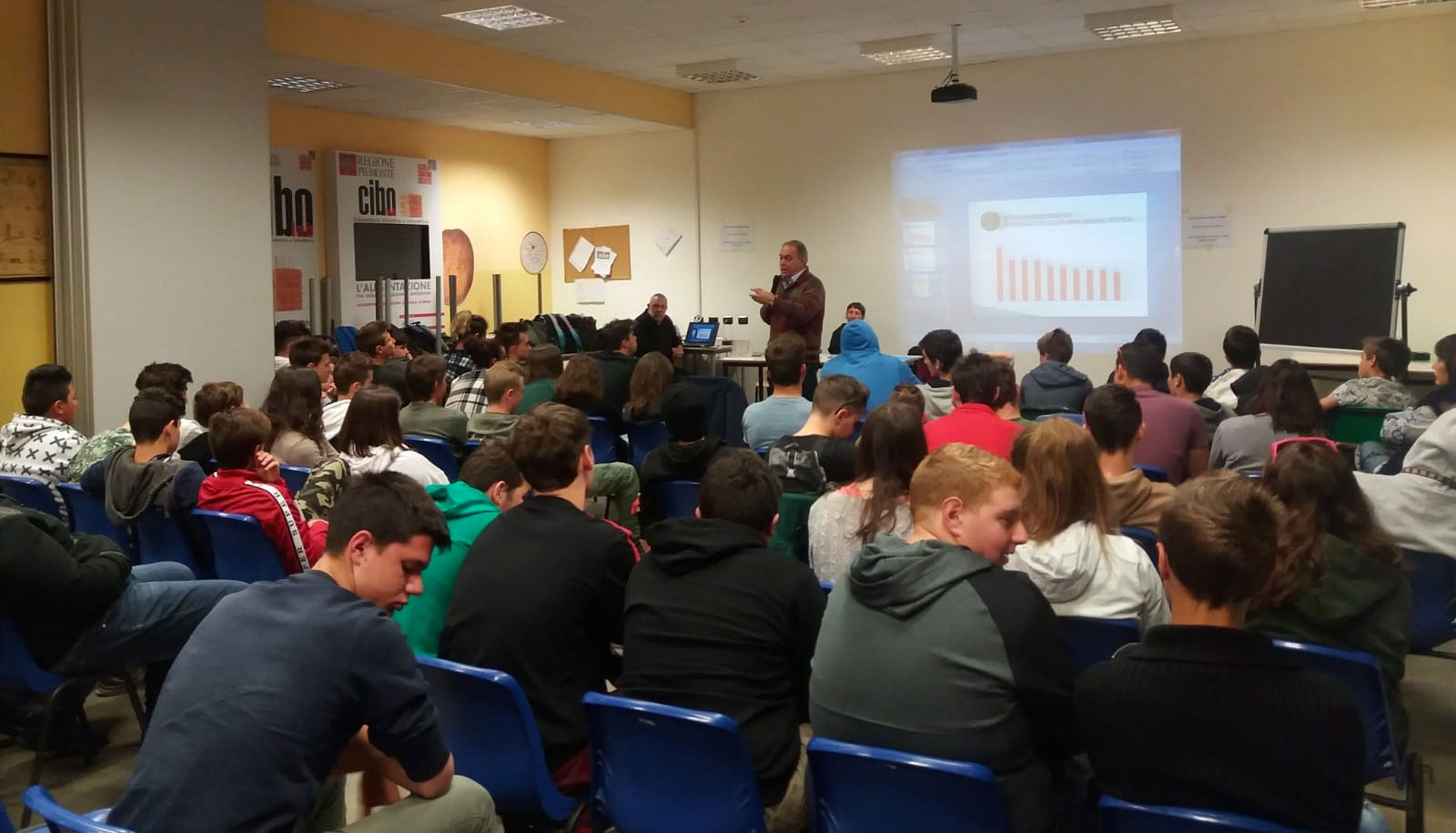 Migranti, contrastare il razzismo: alla scuola di Crodo una lezione alternativa