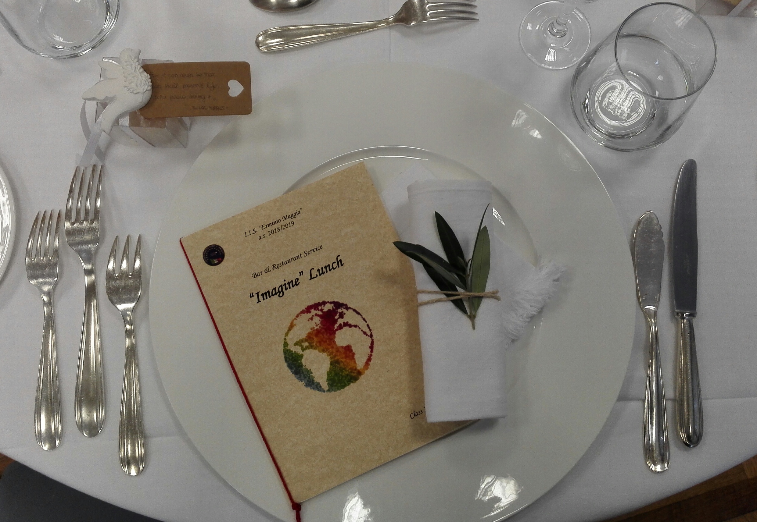 Al Maggia di Stresa il pranzo è servito “in inglese”