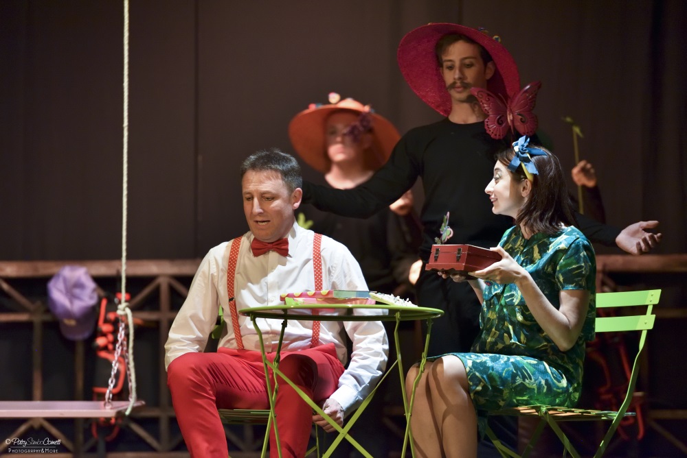Cureggio Oscar Wilde con gli attori della Compagnia della Cipolla