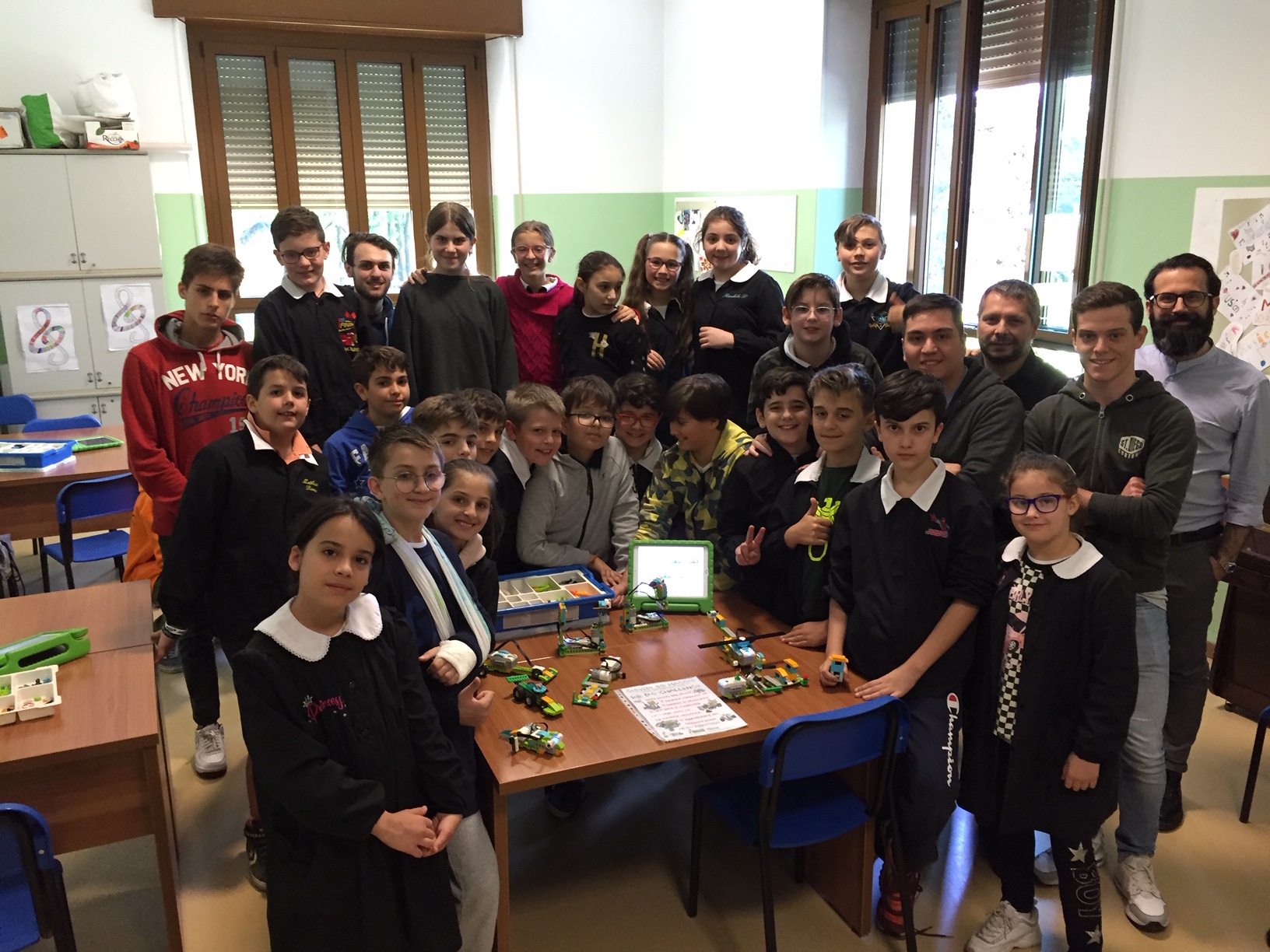 Istituto Sacro Cuore, le classi quinte al progetto “Lezione di Robotica”