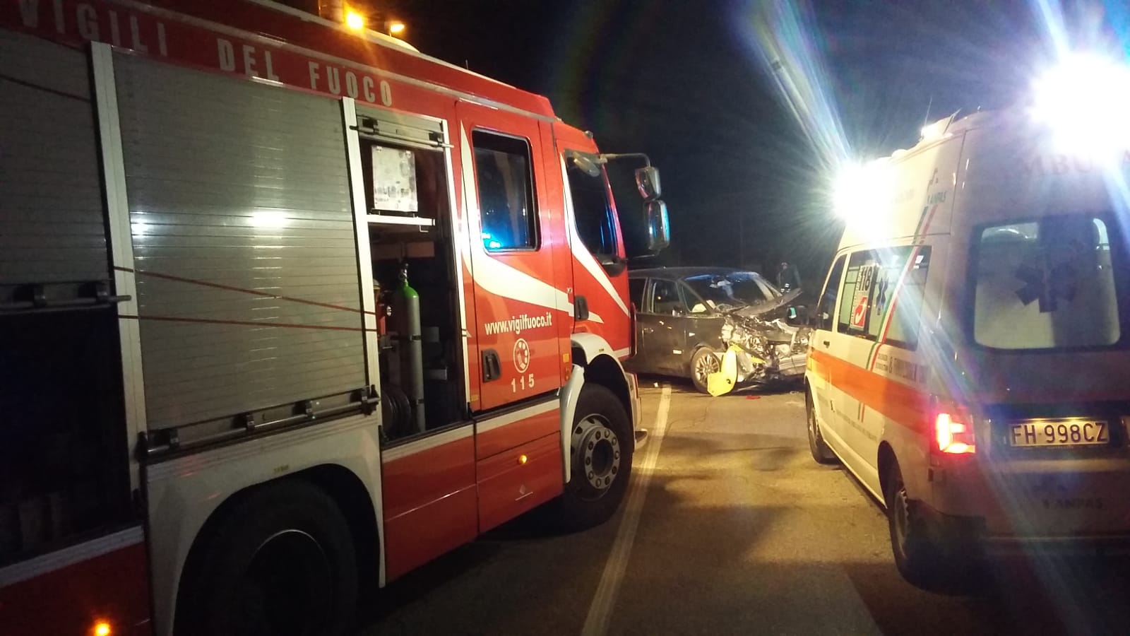 Scontro frontale a Meina: due feriti