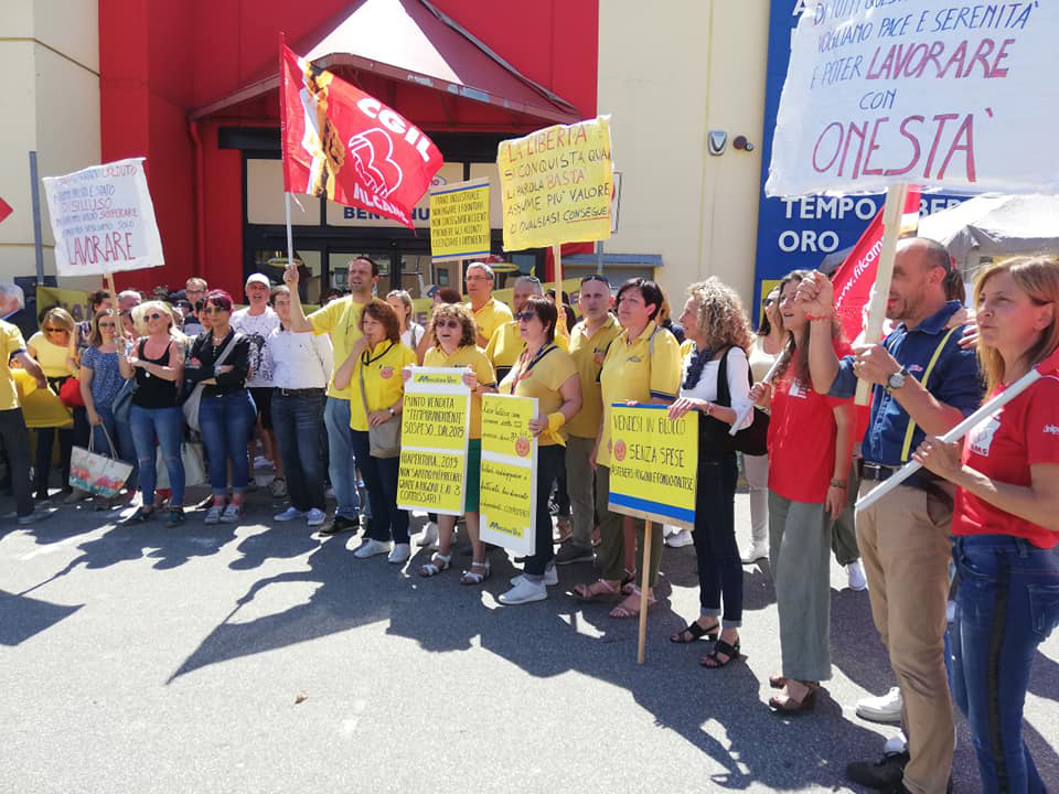 Mercatone Uno, spiragli di speranza per i lavoratori