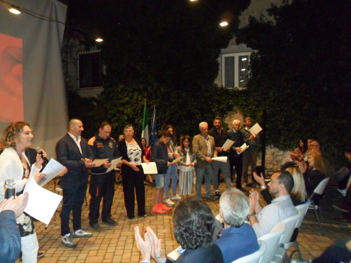 Invorio –  Festa della Repubblica   premiati gli invoriesi meritevoli