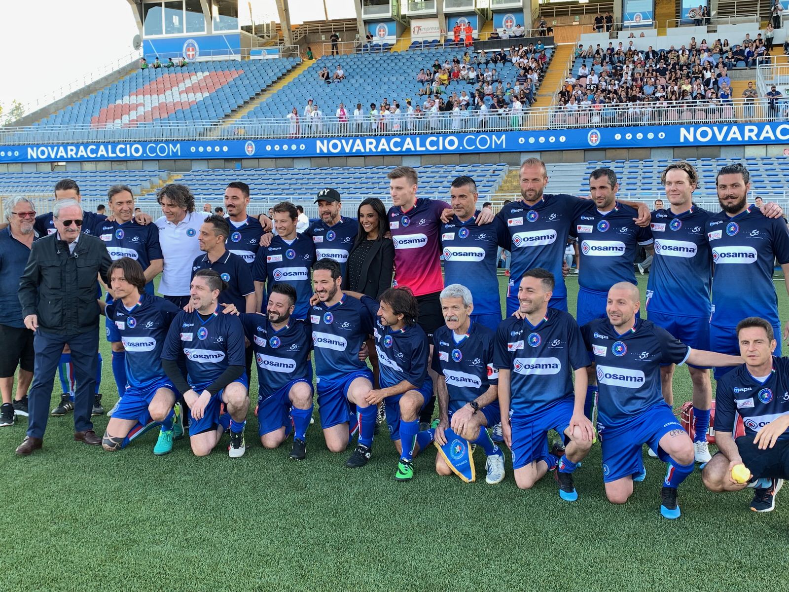 Festa e solidarietà allo stadio “Piola” di Novara con “Un gol nel tuo cuore” (le immagini)