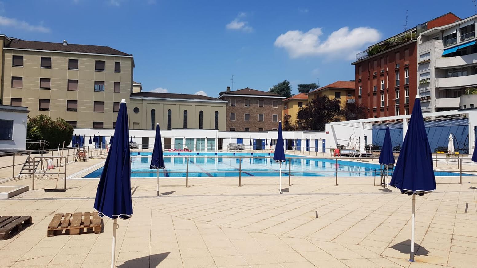 Novara, la piscina di via Solferino aprirà questo sabato