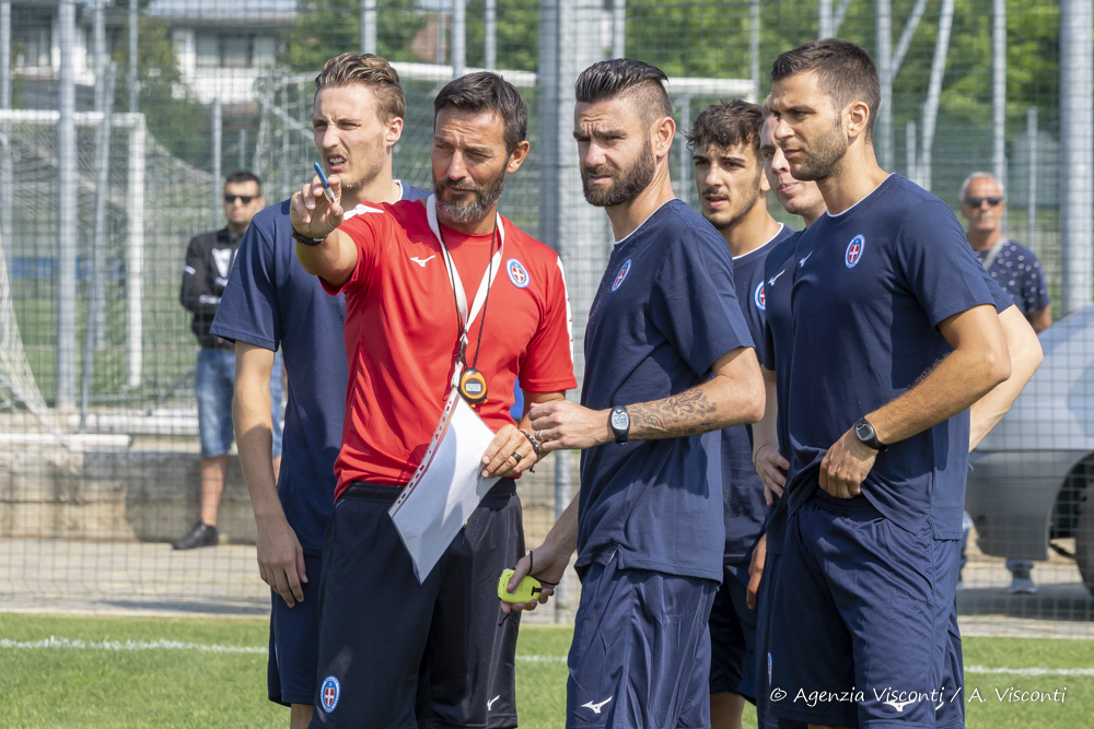 Novara calcio, primo giorno di ritiro. Mister Banchieri «Buone sensazioni» (le immagini)