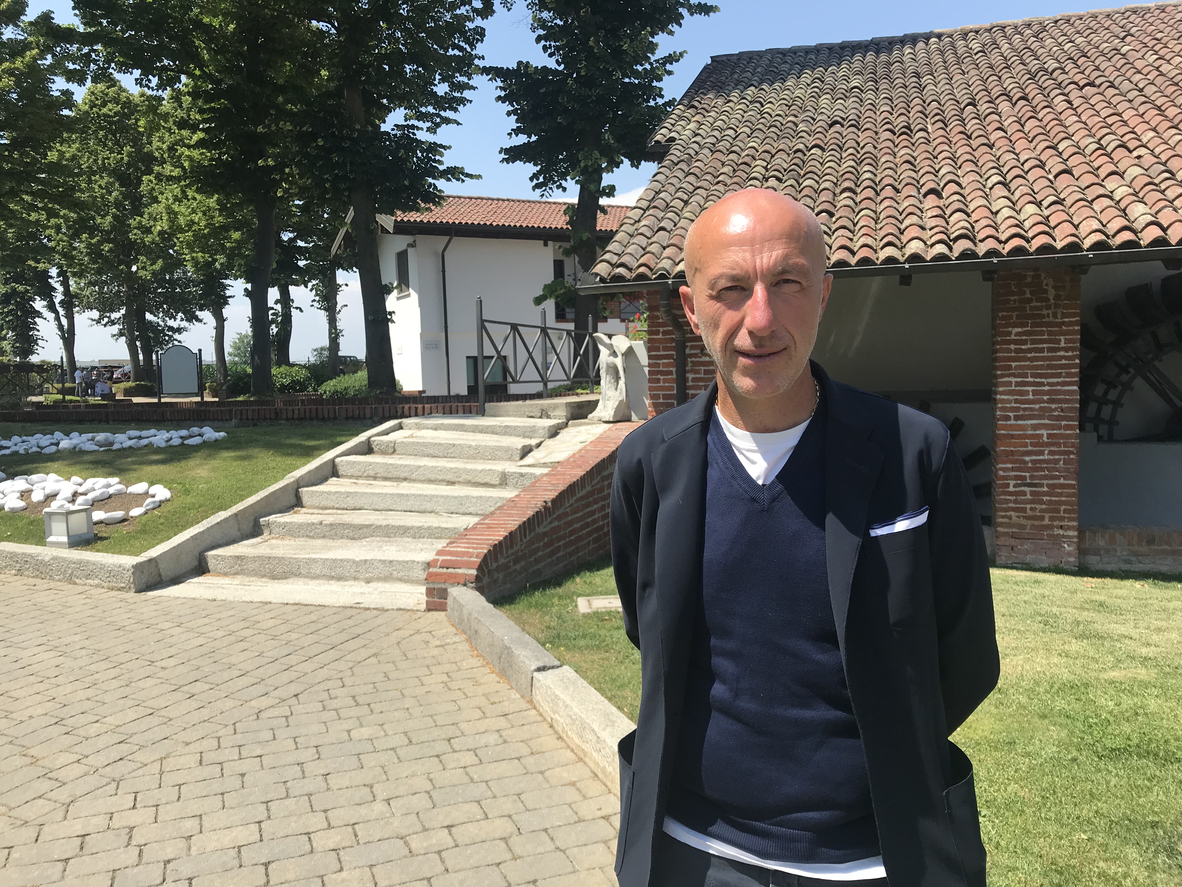 Novara calcio, Banchieri salva la panchina: guiderà la squadra con la Carrarese