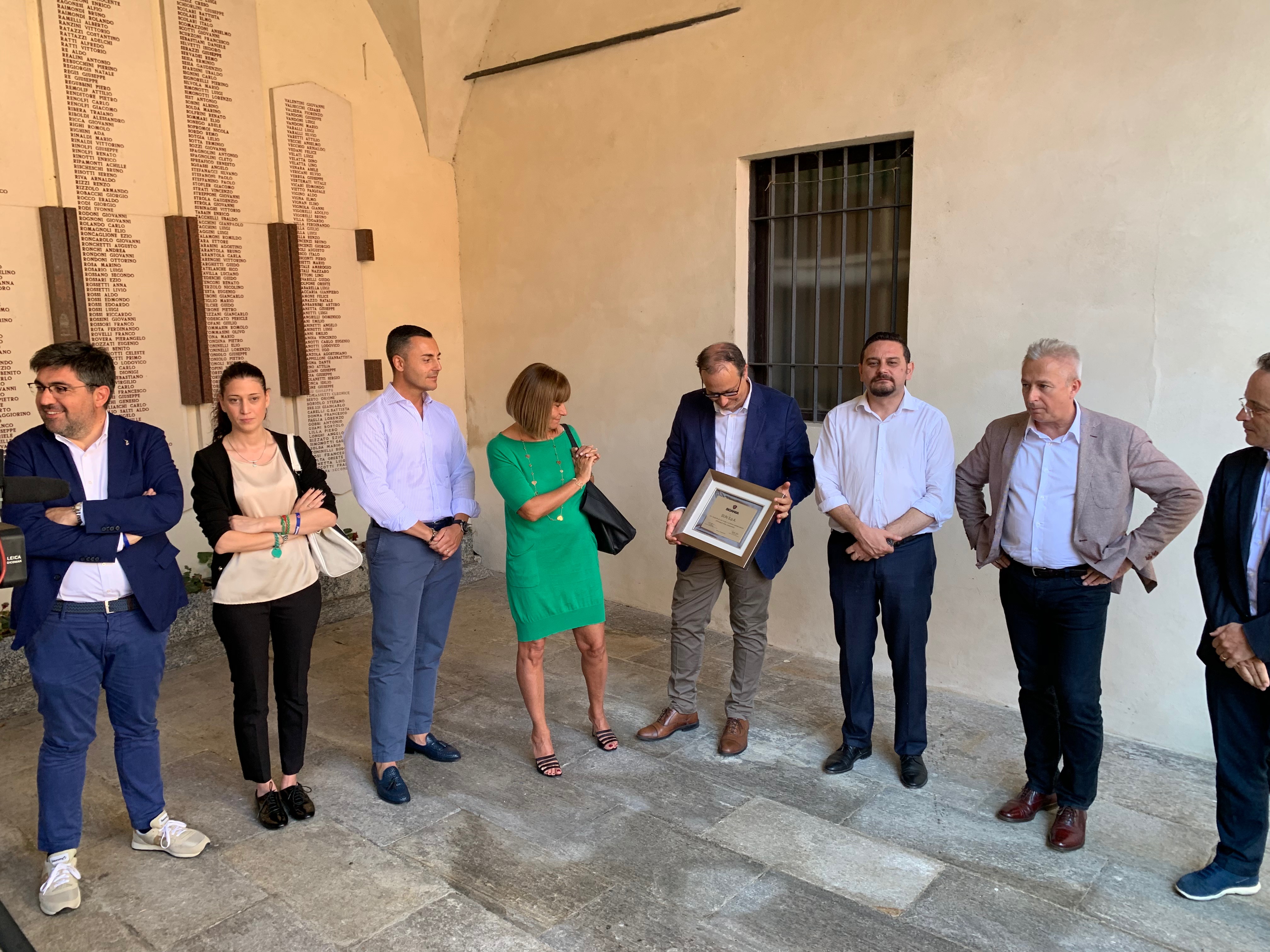 Presentati 7 nuovi pullman a metano della Sun