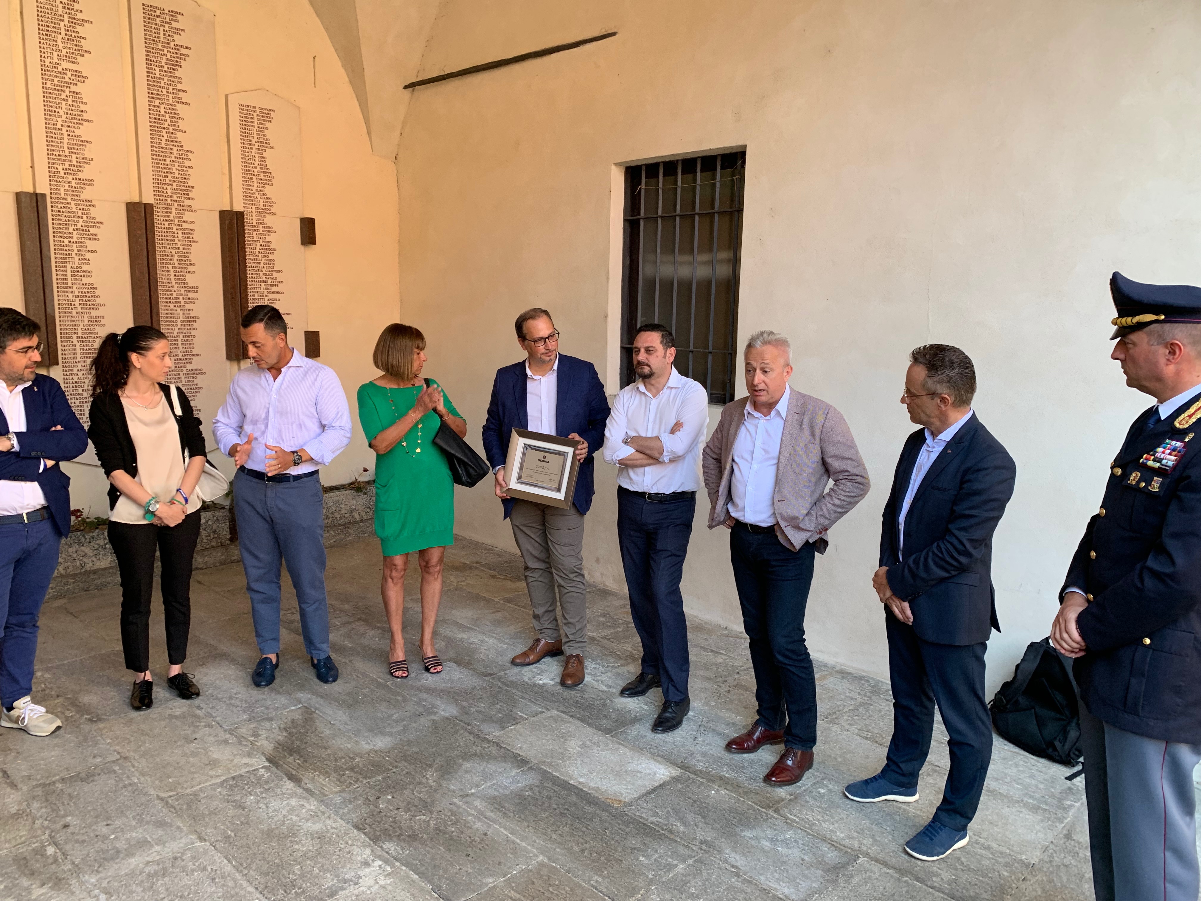 Presentati 7 nuovi pullman a metano della Sun