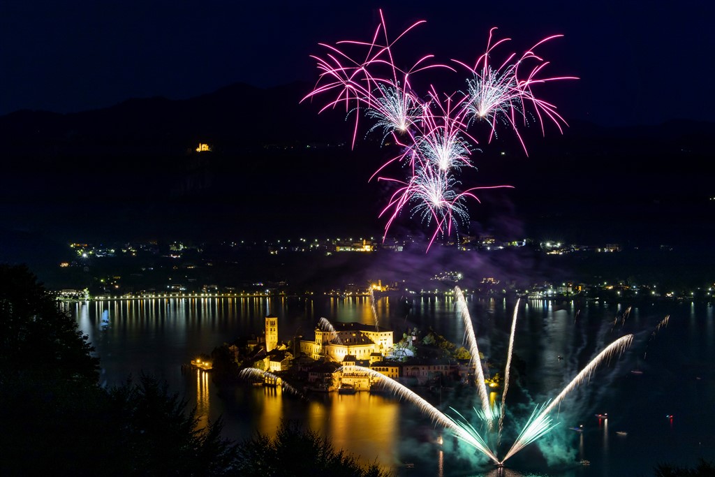 Ha preso il via da Orta il “Festival di Fuochi d’artificio”