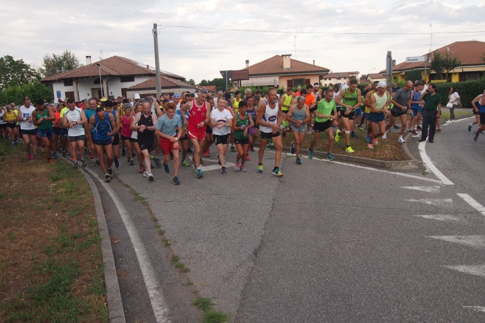 Cureggio – La sera di mercoledì 17 luglio, la Camminata del Sizzone è tornata con 611 podisti