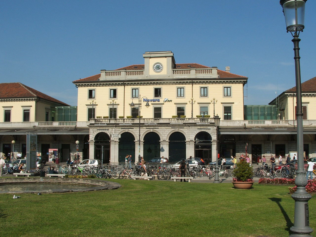 Stazione Fs di Novara, torneranno i servizi commerciali