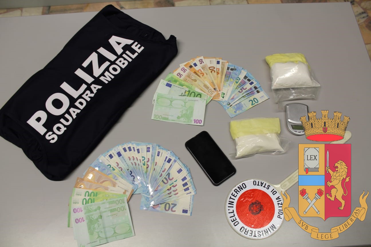 Due in manette per droga, uno aveva in casa quasi 4 etti di cocaina