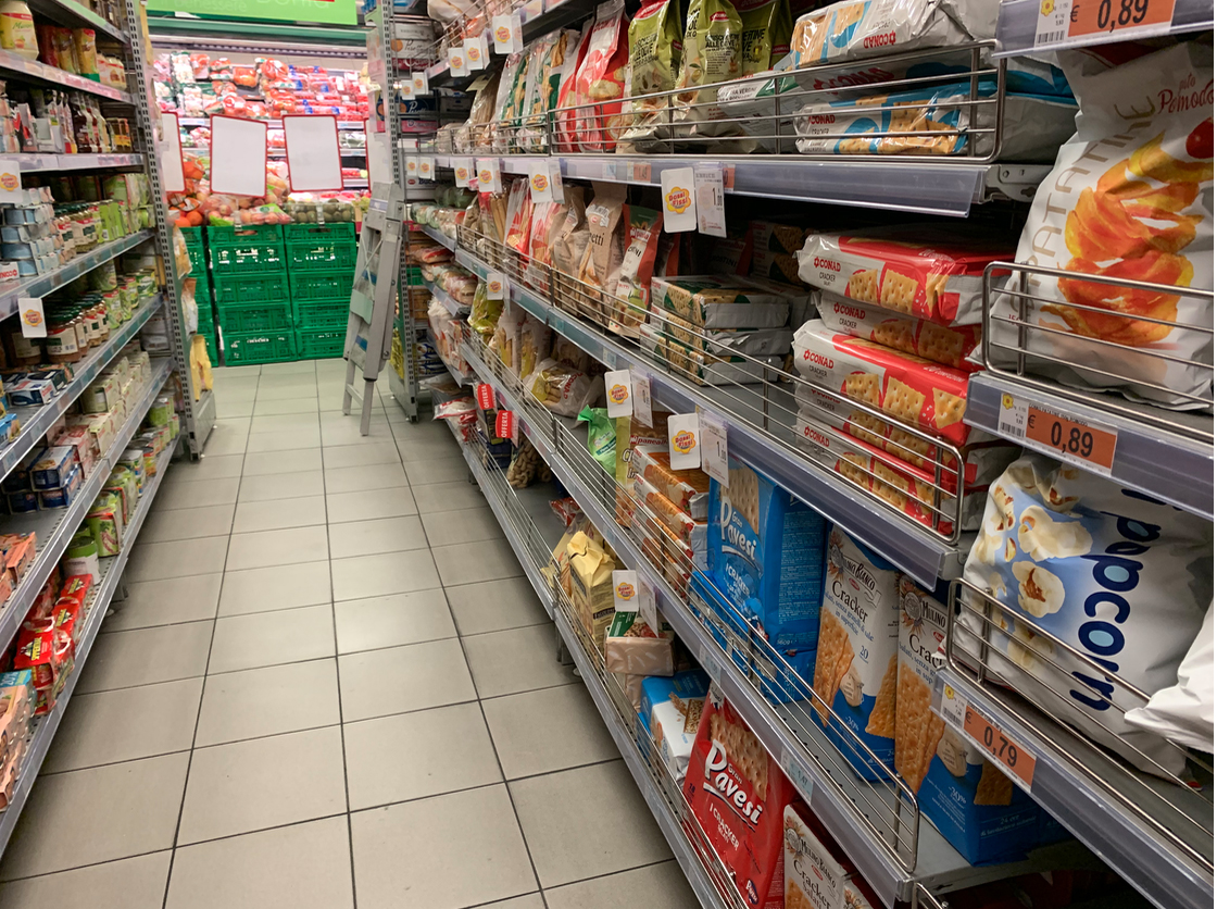 Novara: crisi dei piccoli negozi, boom dei supermercati: in sei anni cresciuti del 120%