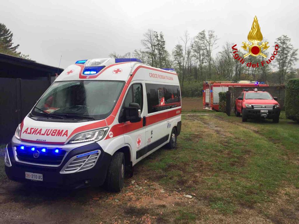 Varallo Pombia, donna anziana caduta in casa soccorsa dai Vigili del fuoco