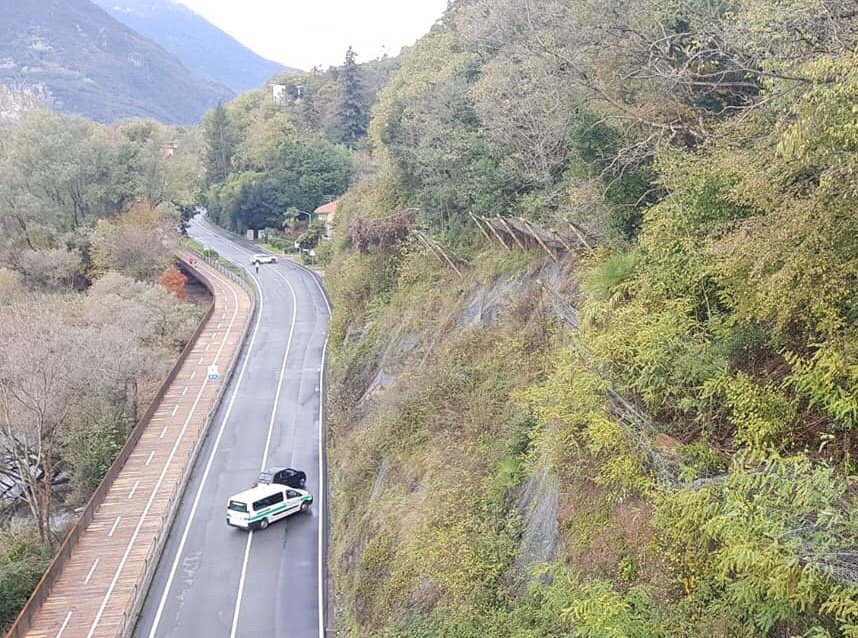 Lunedì, dalle 6, riapre a senso unico la SS34 del Lago Maggiore