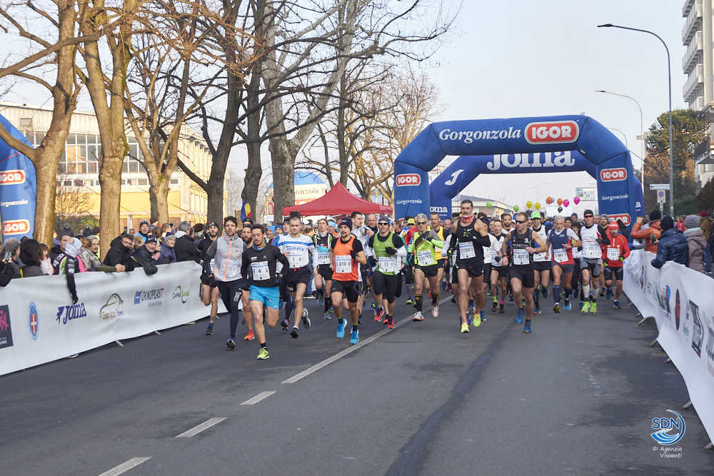 Novara: Michele Belluschi vince la Mezza Maratona di San Gaudenzio