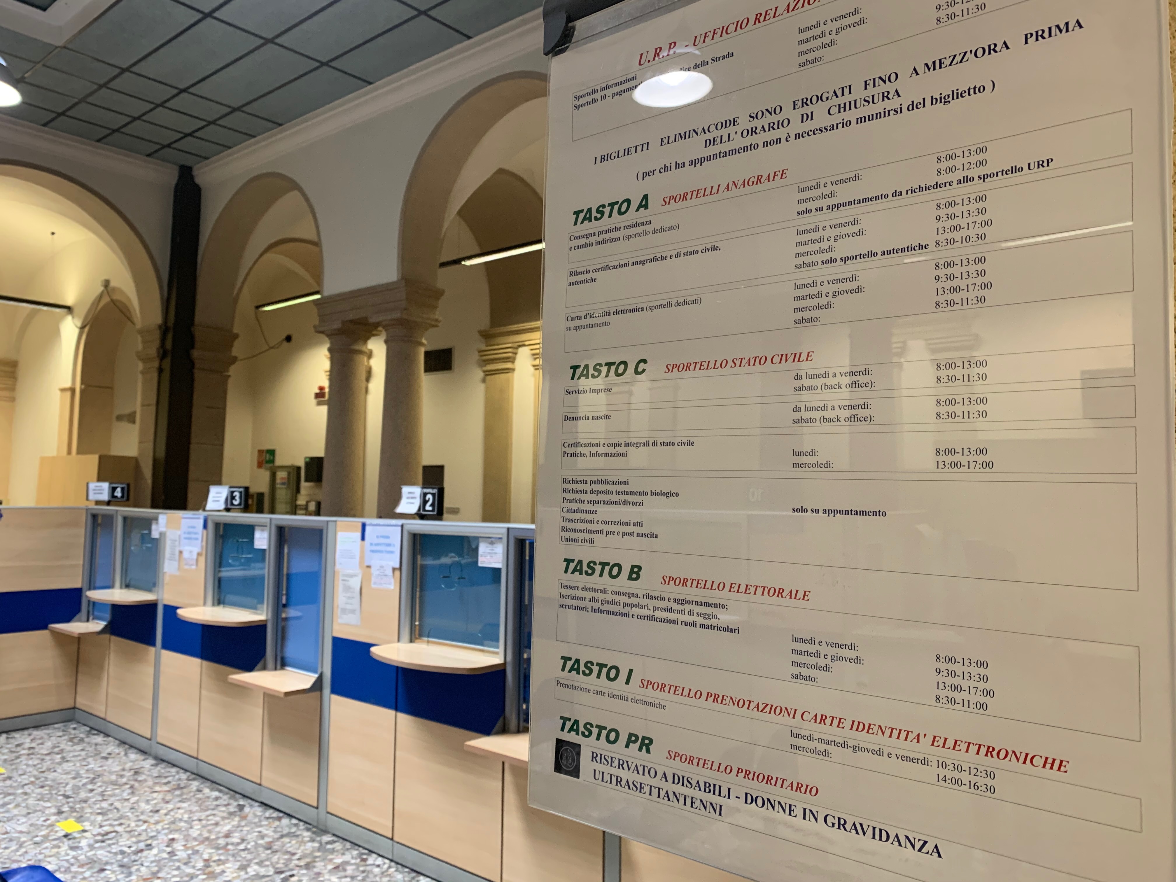 “Novara Smartcity”: nuovo servizio elimina code anagrafe e tributi e certificazioni on line