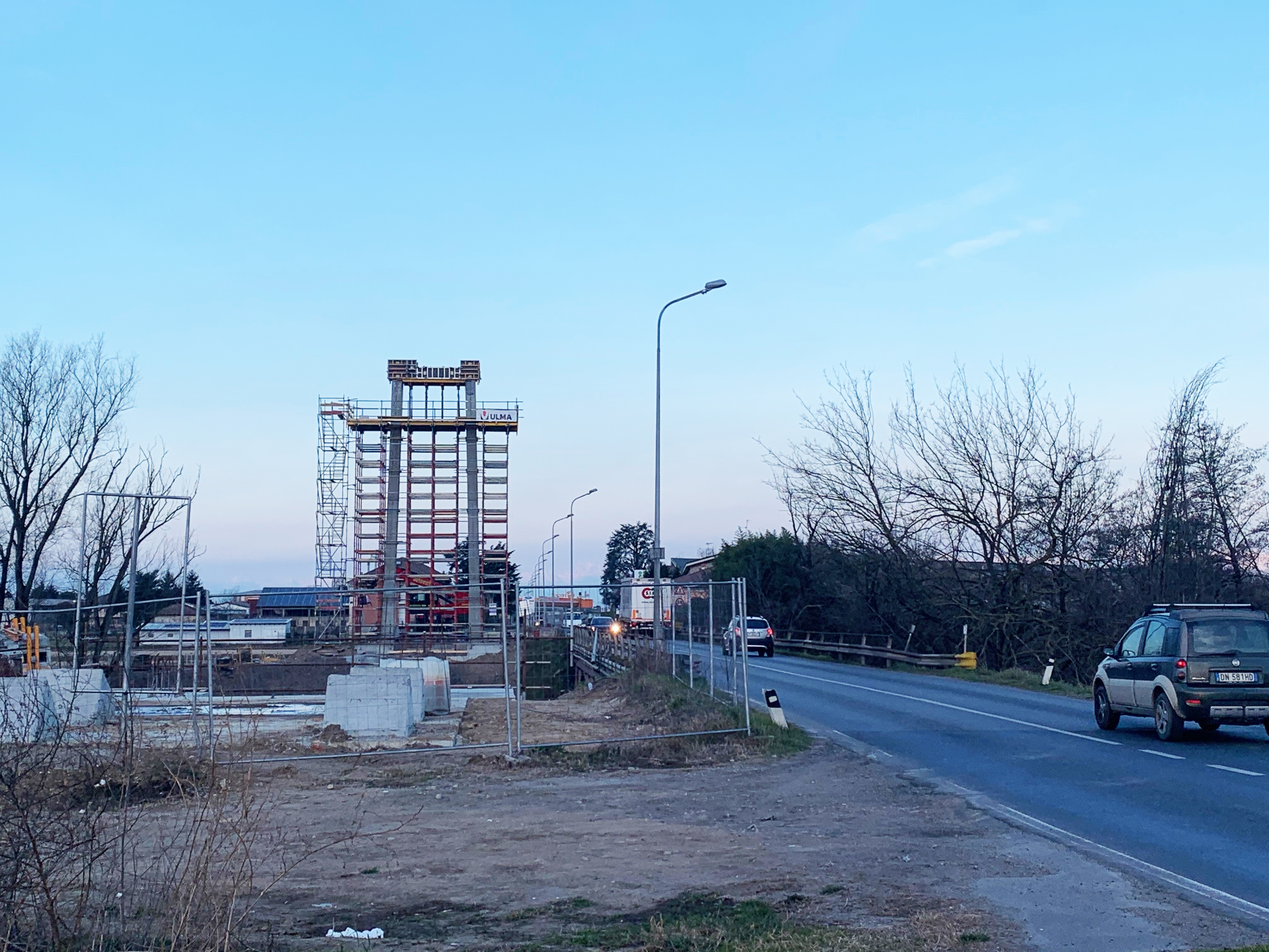 Novara: passerella ciclo pedonale sull’Agogna: ripresi i lavori, sarà pronta per settembre
