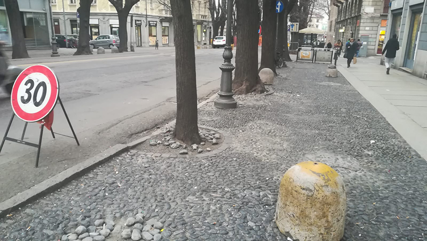 Novara, corso Garibaldi  tra buche e proteste in attesa dei lavori di sistemazione