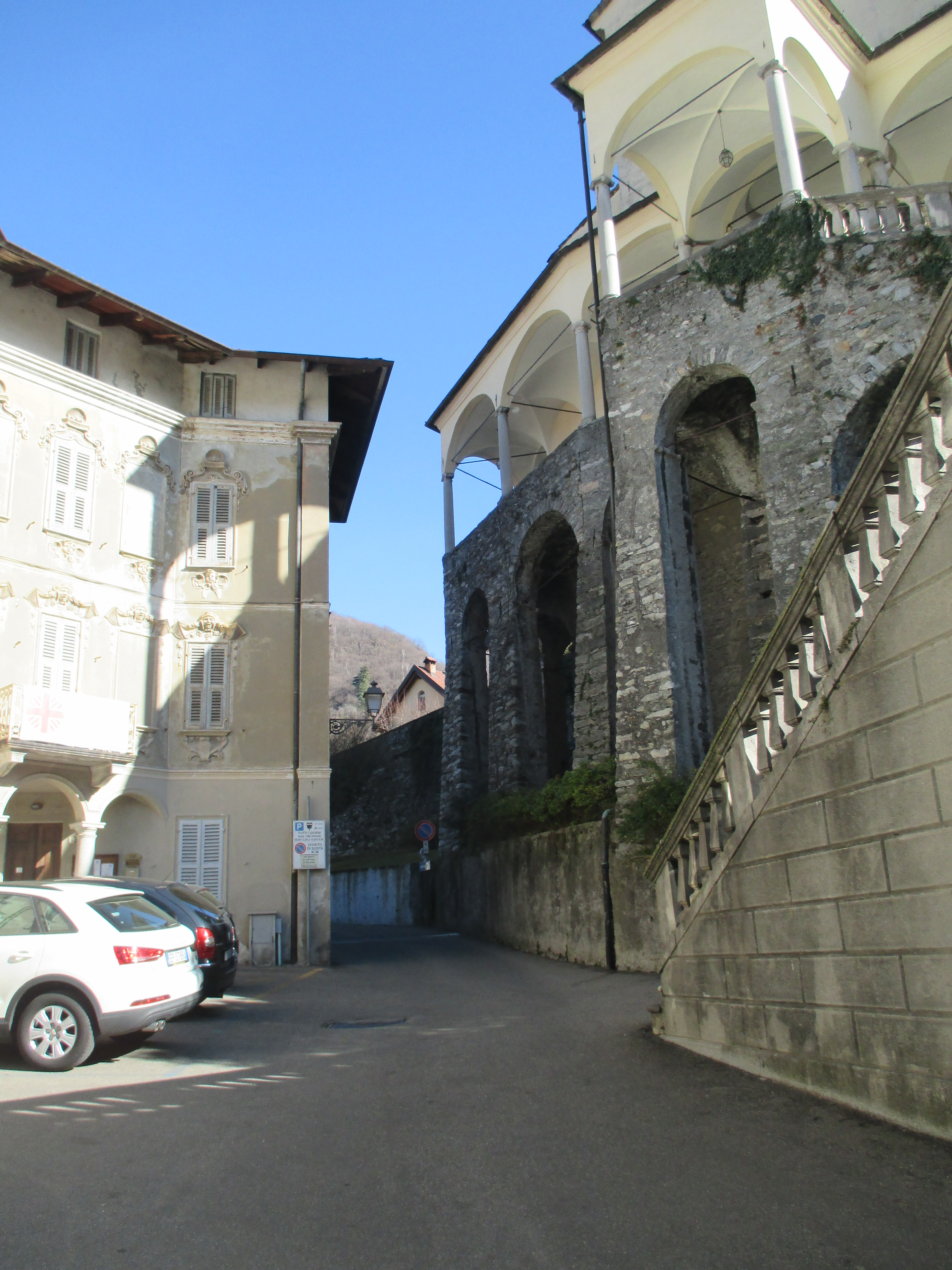 Varallo Sesia: cadavere trovato in via Giacobini