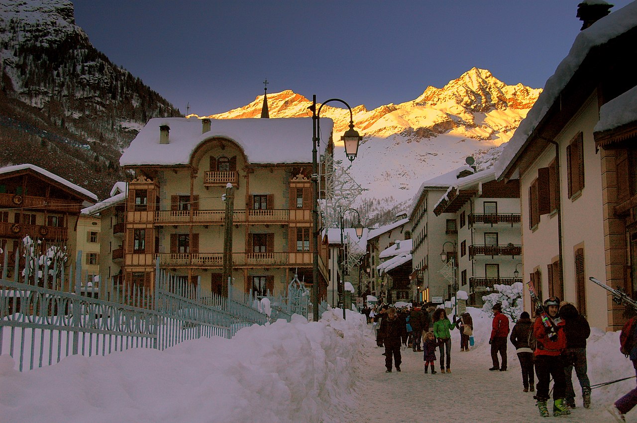 Anche ad Alagna si confezionano le mascherine