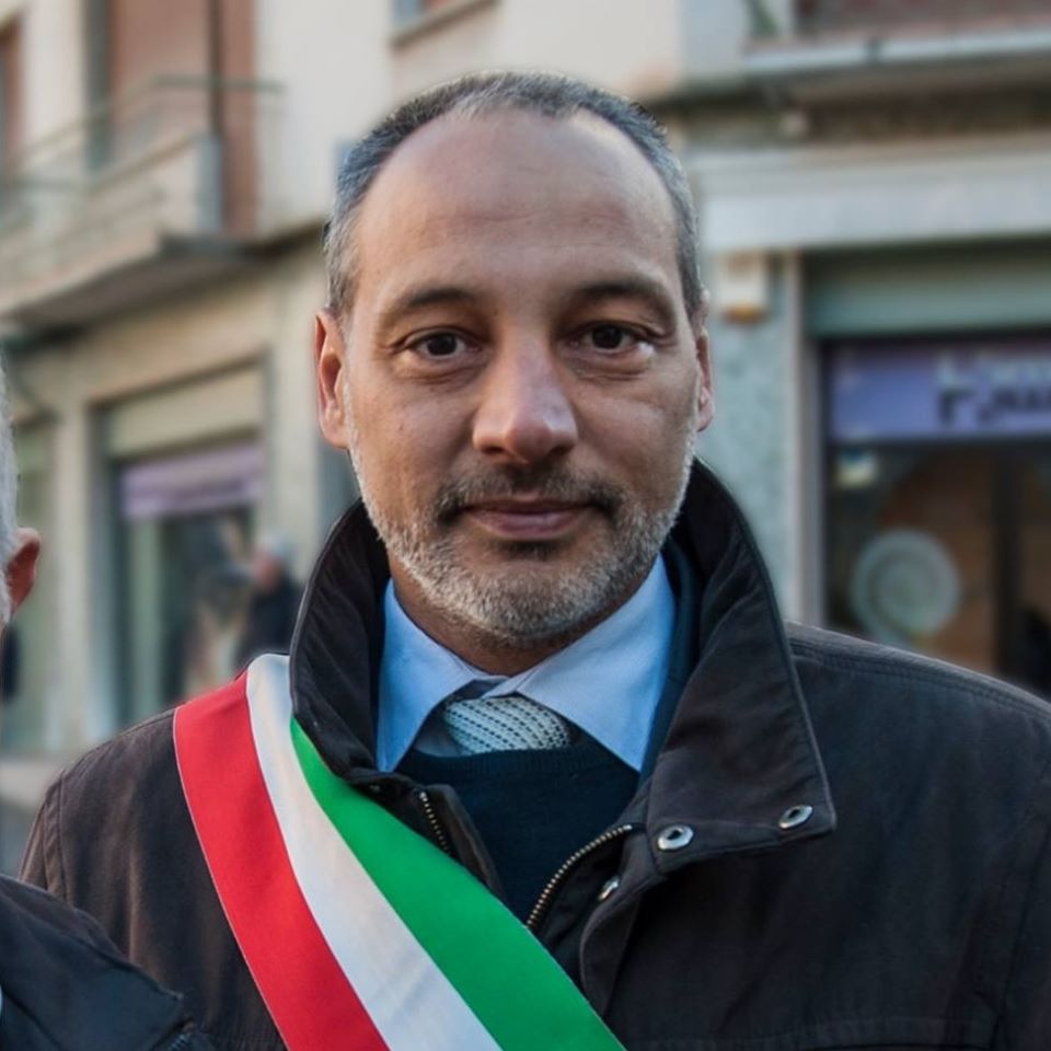 Prato Sesia, il sindaco ringrazia la dipendente andata in pensione