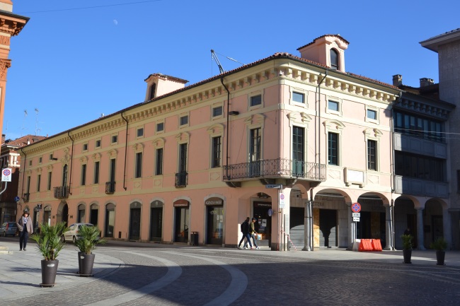 Borgomanero, divieto di botti a capodanno