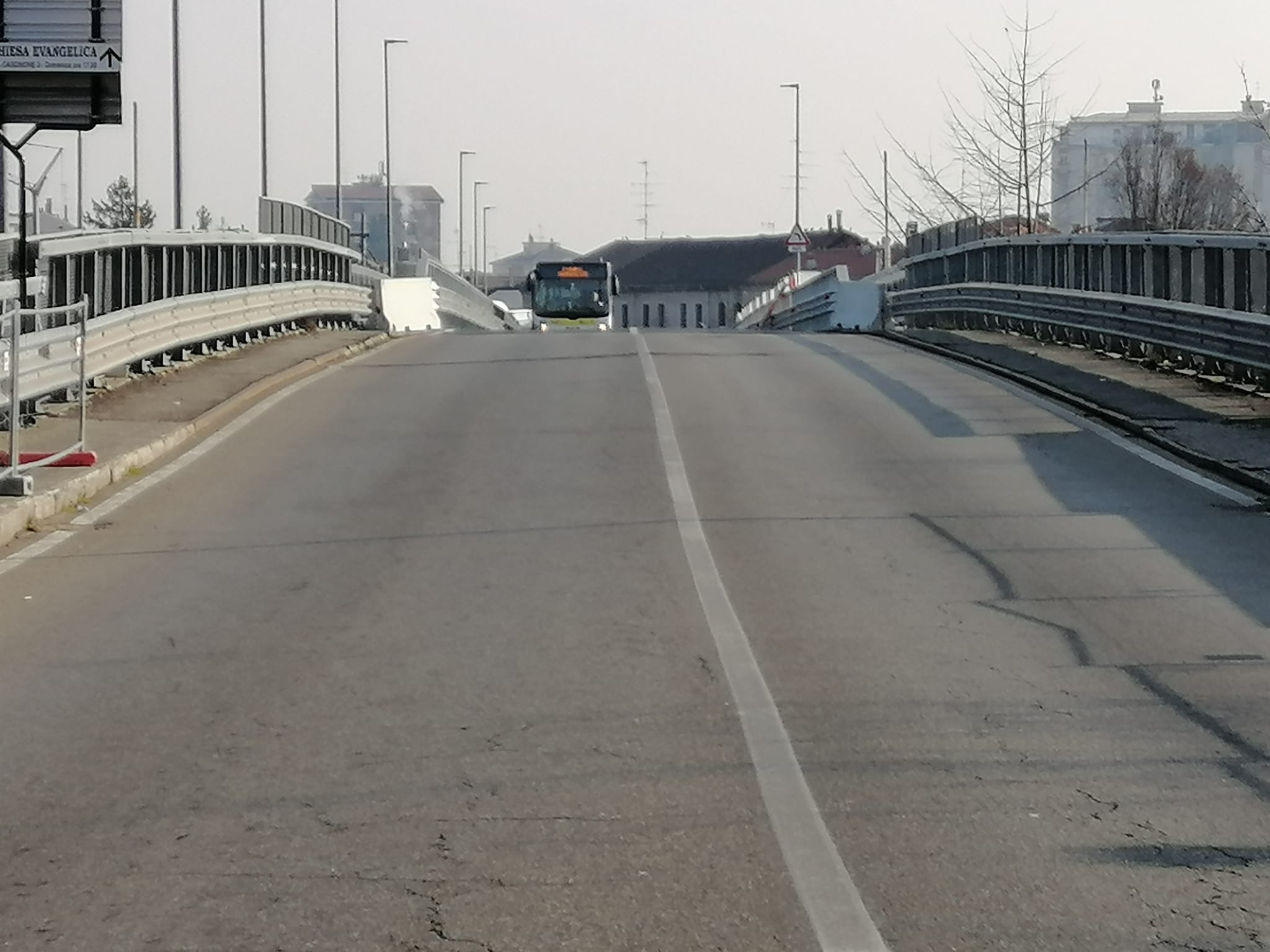 Novara, iniziati oggi i lavori al cavalcavia Porta Milano: previsti due ascensori per i pedoni