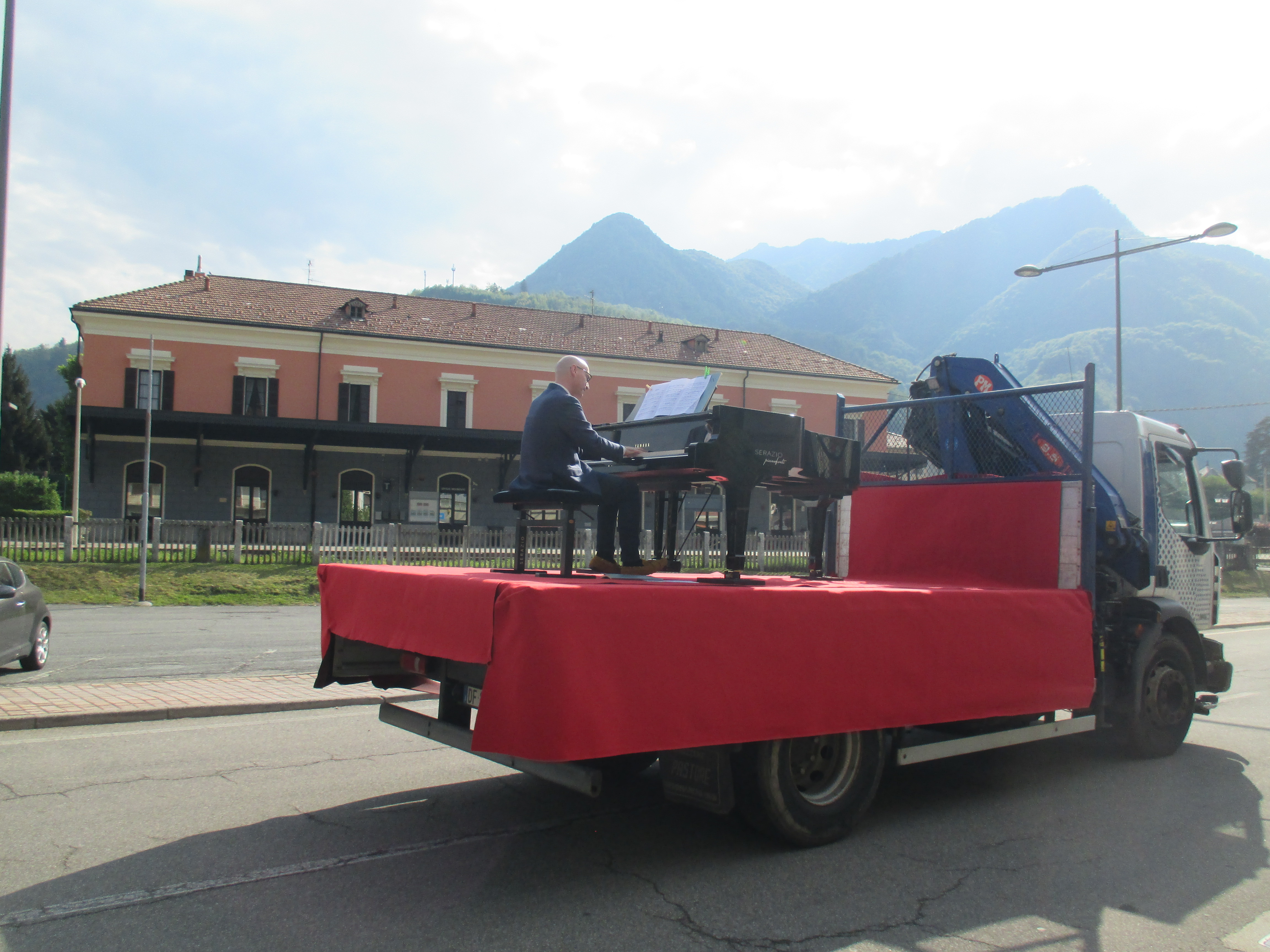 25 aprile a Varallo, concerto itinerante con Massimo Giuseppe Bianchi