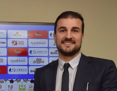 Novara calcio, esonerato il direttore sportivo Orlando Urbano