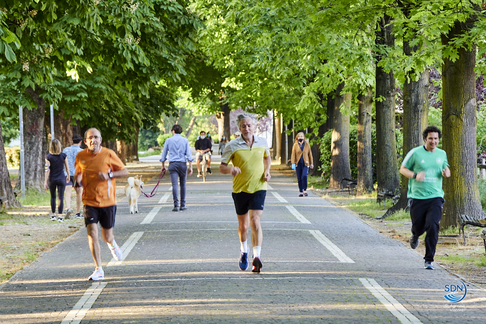 Novara, viaggio in città ai tempi della fase 2: ecco come la vivono i novaresi