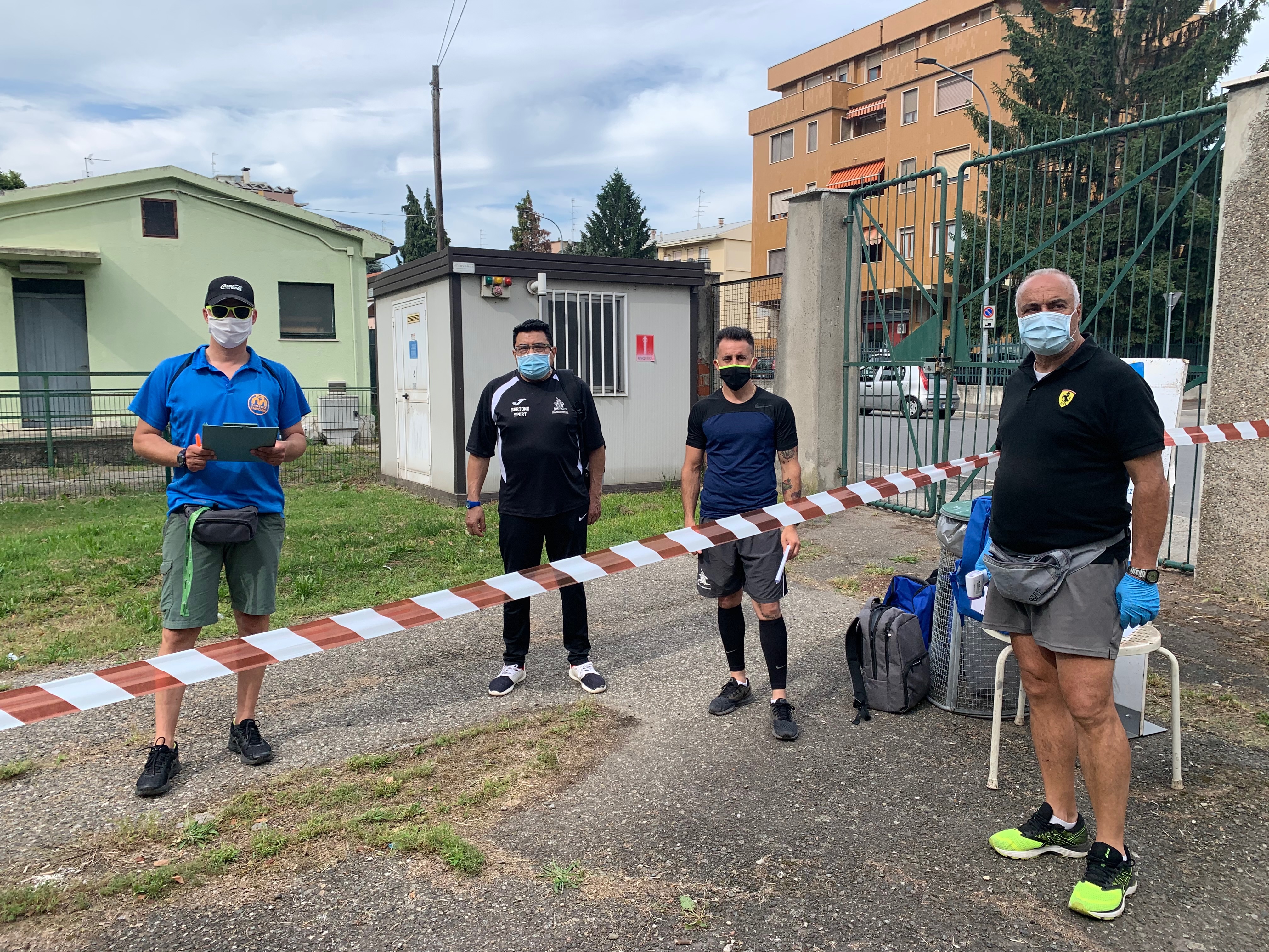 Fase 2 Novara, riprese le attività sportive: “visita” al campo di atletica