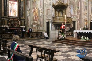 la messa in basilica con la sola presenza del sindaco Silvia Marchionini