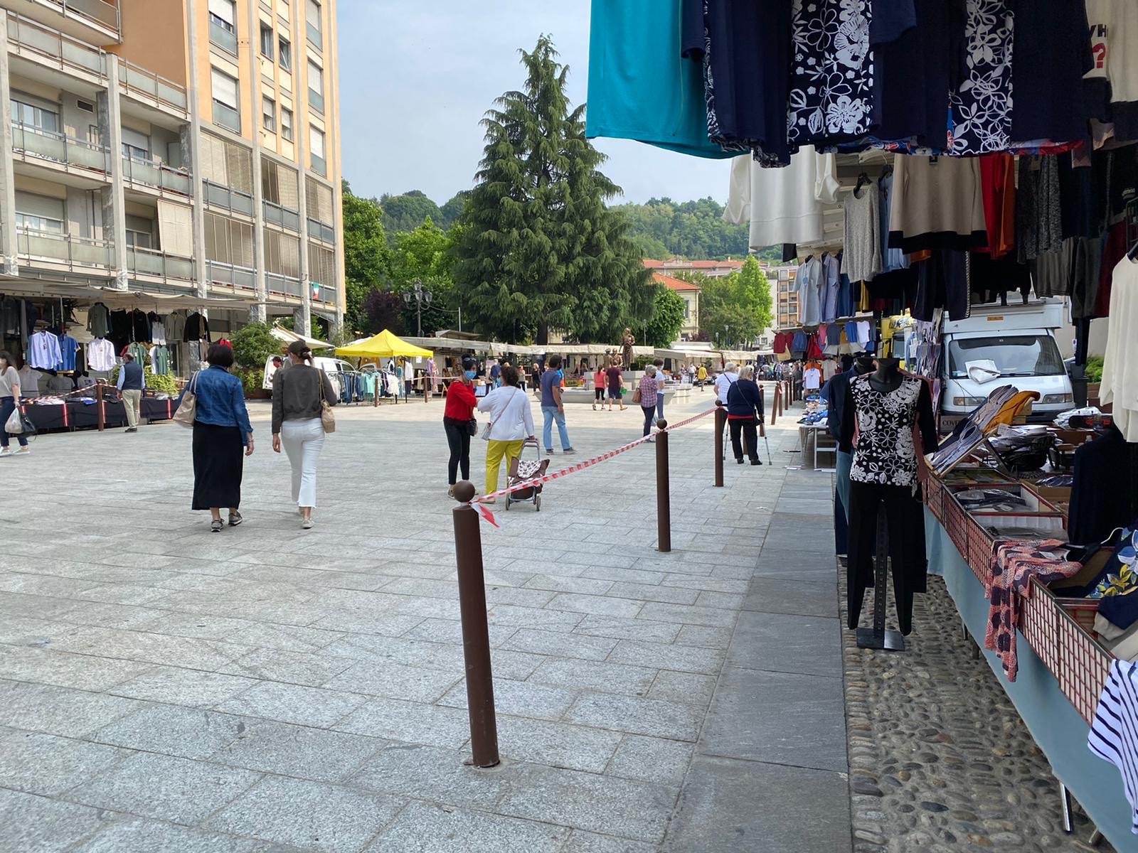 Sabato 23 maggio a Borgosesia è tornato il mercato settimanale