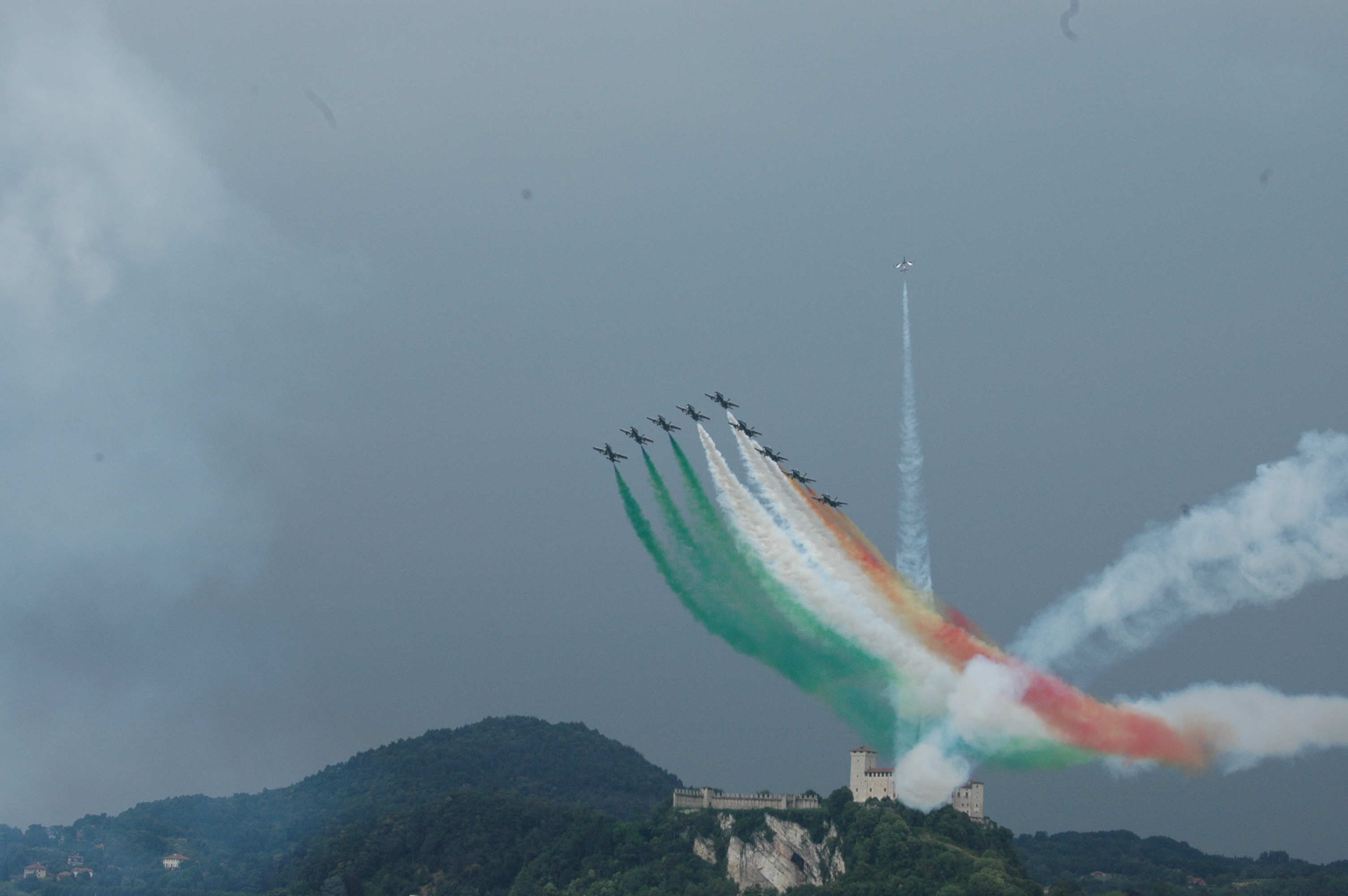 Arona: manifestazione delle “Frecce Tricolori” rinviata al 2021