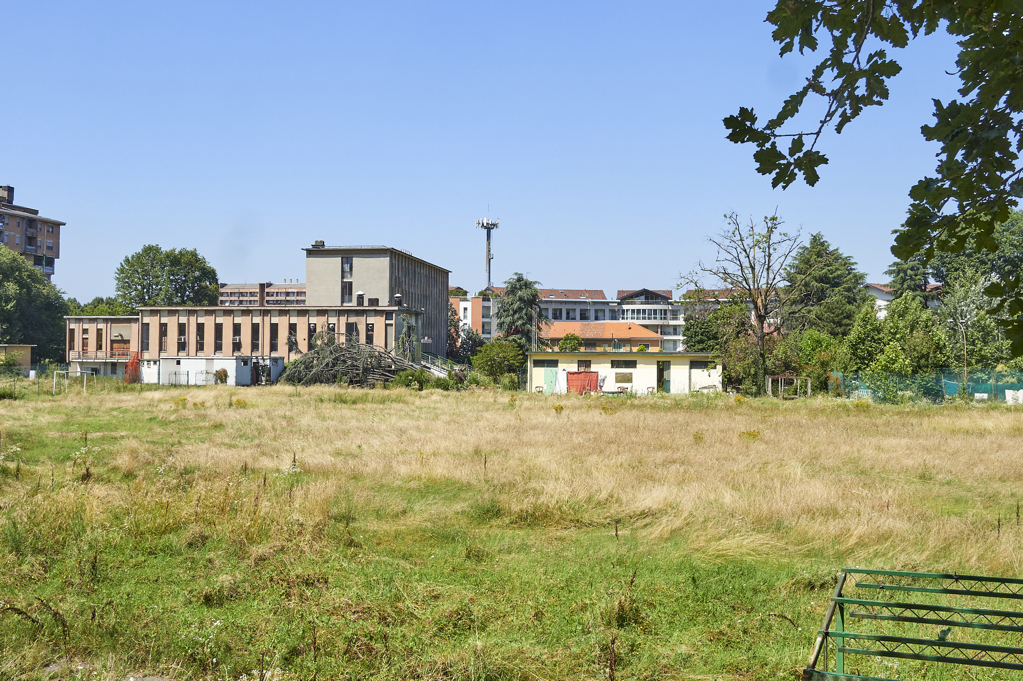 Ex centro sociale di Novara: la rinascita con albergo, pensionato universitario, centro commerciale e campi sportivi