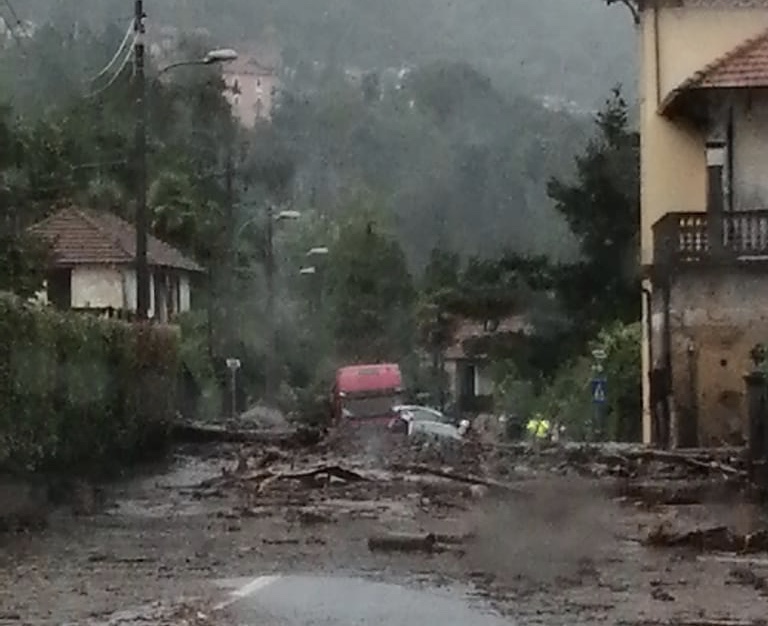 Frana sulla Statale 34 del Lago Maggiore a Oggebbio