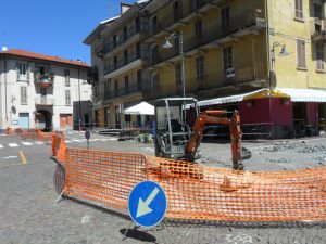 Lavori in piazza Cacciami a Grignasco